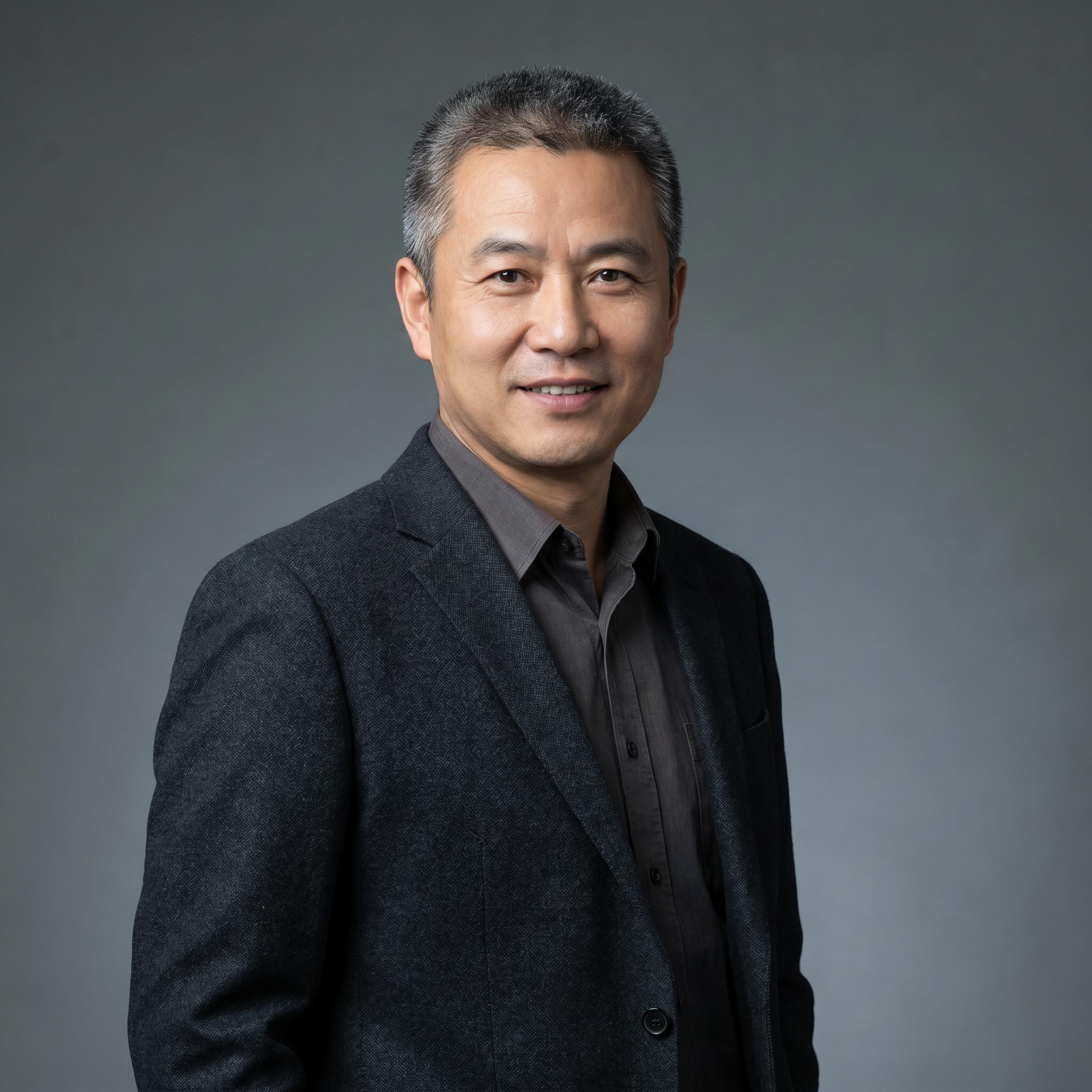萝莉双飞导演陈明远